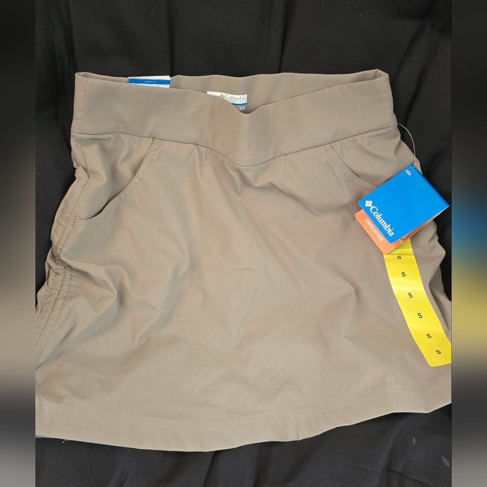 Columbia Omni Shade Women's Skort Tusk Tan Skirt - Picture 4 of 5